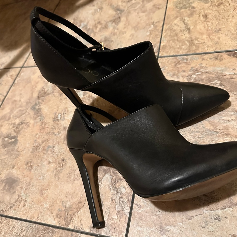 Authentic Aldo Heels - image 1